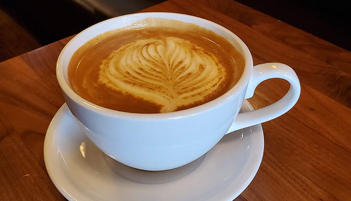 latte with leaf art